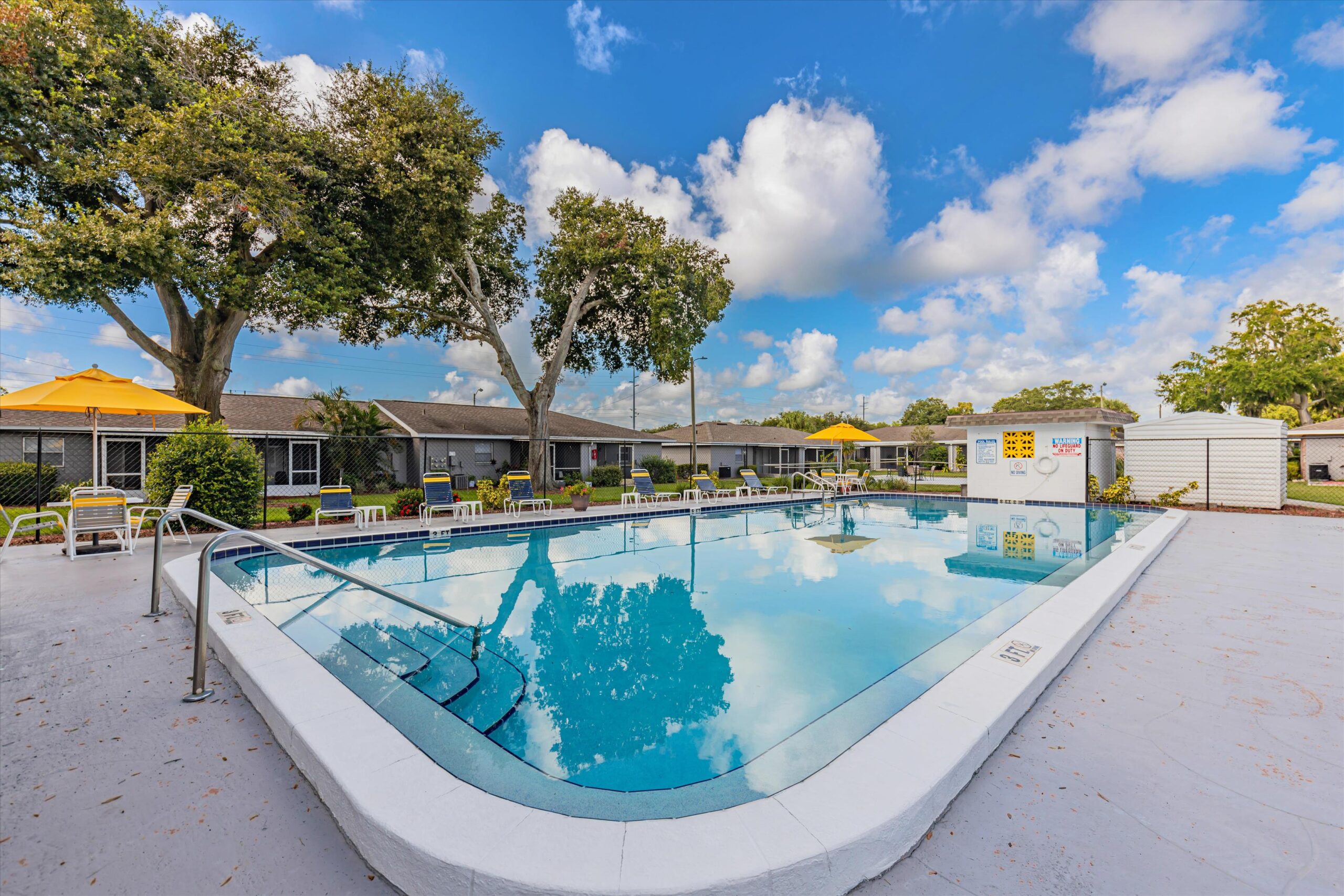 Georgetown Square Apartments